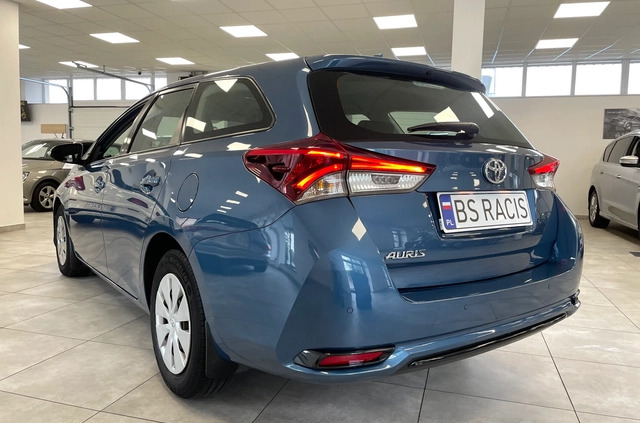 Toyota Auris cena 49900 przebieg: 110770, rok produkcji 2017 z Suwałki małe 301